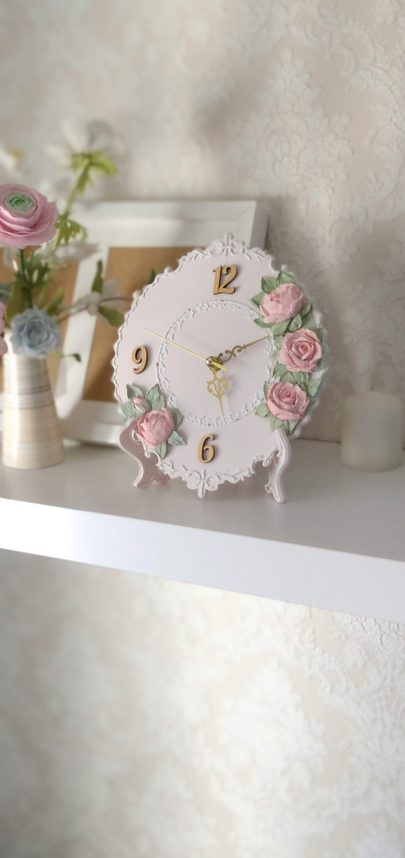 Small pink table clock with pink roses in shabby chic style Silent wall clock - 時鐘/鬧鐘 - 木頭 粉紅色