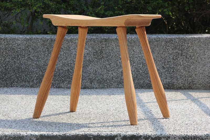 Red oak hand-carved four-legged stool - Other Furniture - Wood 