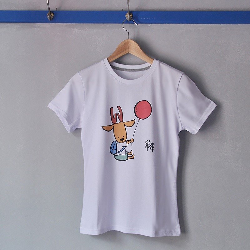 Female version - a small deer playing with balloons -T-shirt - เสื้อยืดผู้หญิง - ผ้าฝ้าย/ผ้าลินิน ขาว