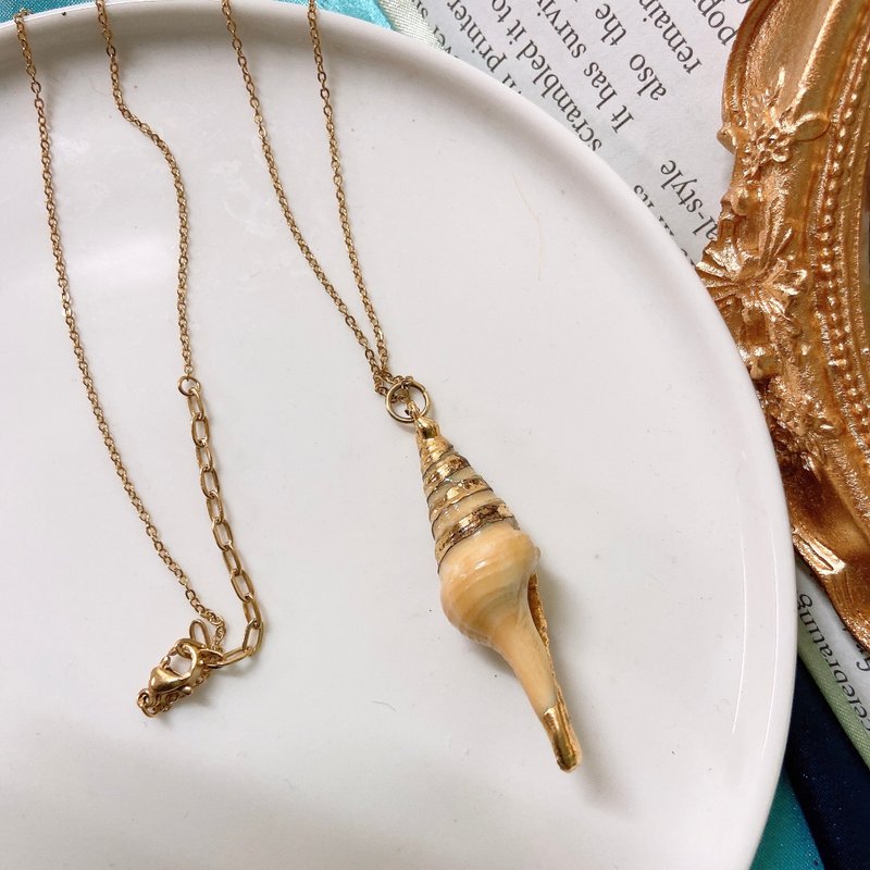 【西洋古董飾品】k金 銀手工鑲嵌邊條 海洋裝飾條天然貝殼 項鍊 - 項鍊 - 貴金屬 金色