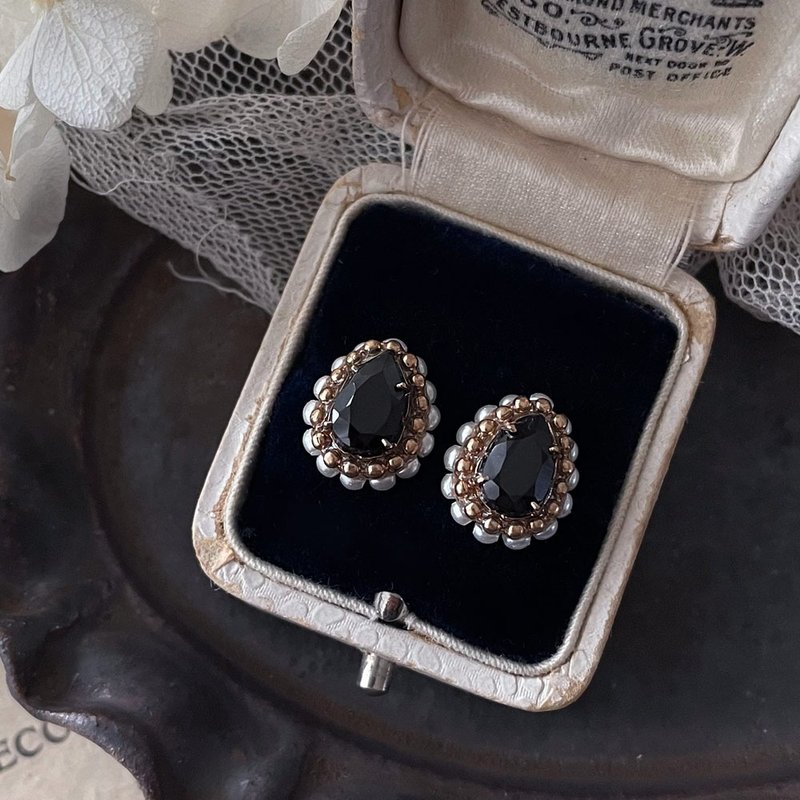 August birthstone/Black spinel and vintage pearl drop earrings OR brass pain-resistant Clip-On ear pins/ear clips - Earrings & Clip-ons - Gemstone Black