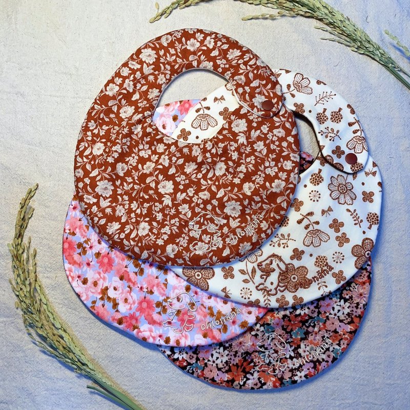 刺繡手作雙面圍兜_花園迷藏 - 圍兜/口水巾 - 棉．麻 咖啡色