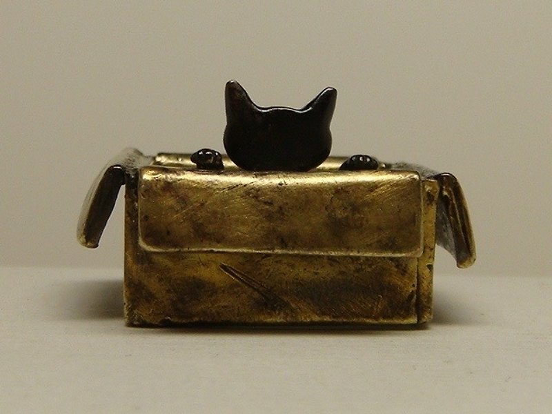 Stray Cat Ring - 戒指 - 其他金屬 金色