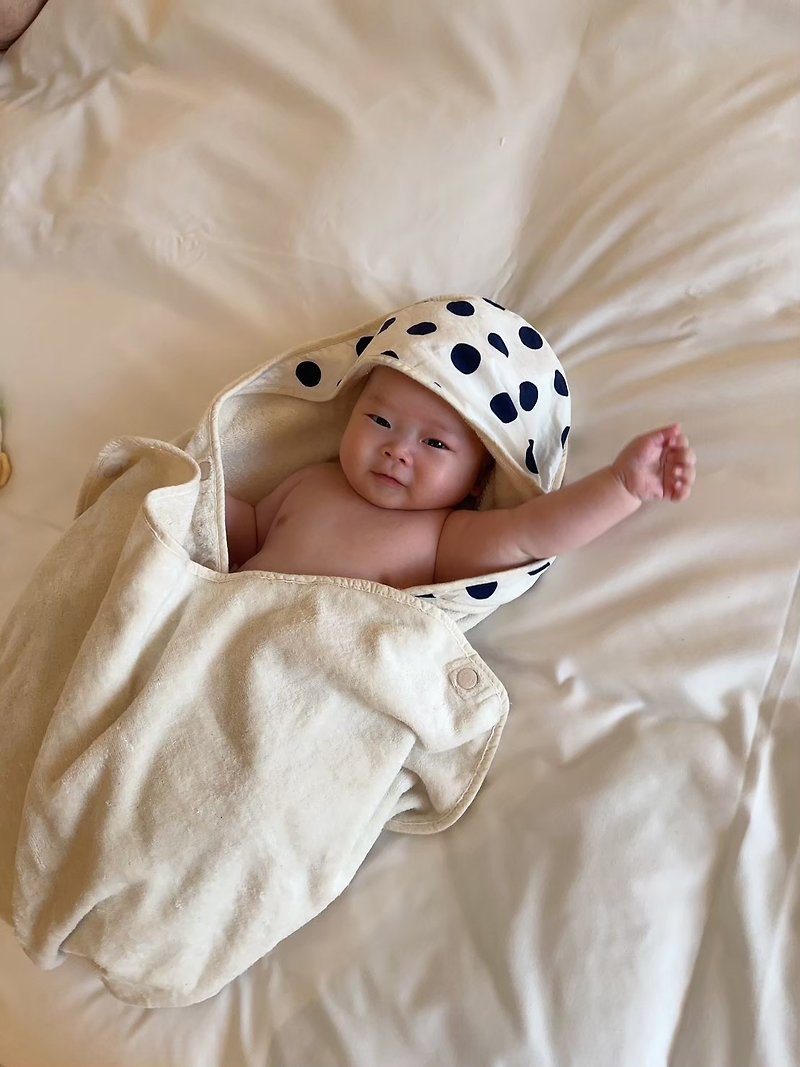 nizio Little Mushroom Raw Cotton Yarn Growth Bath Towel/Bathrobe-Big Blue Dot [Newborn/Moon-Moon/Baby Gift] - ชุด/อุปกรณ์ว่ายน้ำ - ผ้าฝ้าย/ผ้าลินิน 