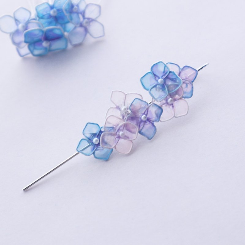 Hydrangea design hook blue - Earrings & Clip-ons - Other Materials Blue