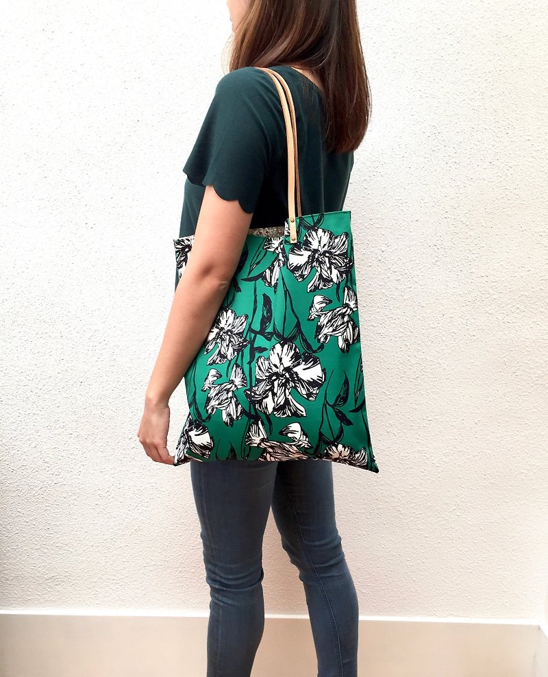 雙面布袋 肩揹袋 真皮揹帶 綠色花卉圖案 限量一個 - 側背包/斜孭袋 - 棉．麻 綠色