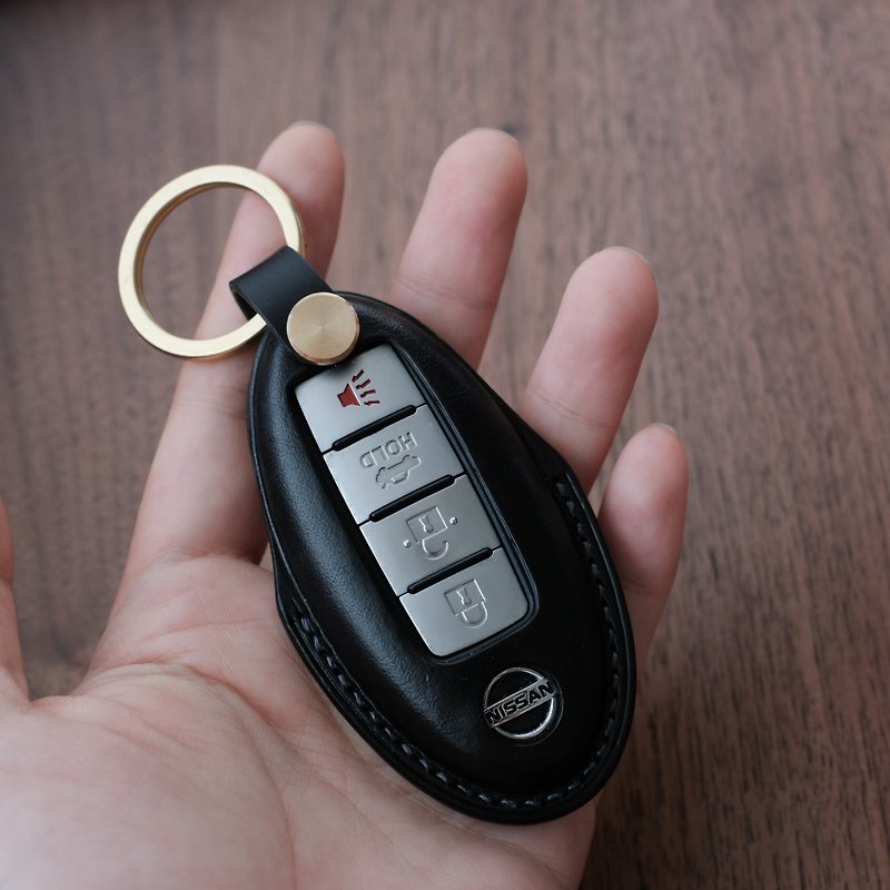 Shape it  | Handmade Leather nissan  key Case.Car Key Holder - Keychains - Genuine Leather Multicolor