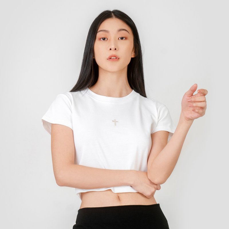 小十字架 短版上衣 - 女 T 恤 - 棉．麻 白色