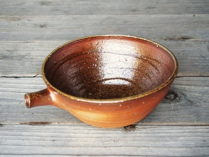 Bizen pot (with spout) _i-042 - Small Plates & Saucers - Pottery Brown