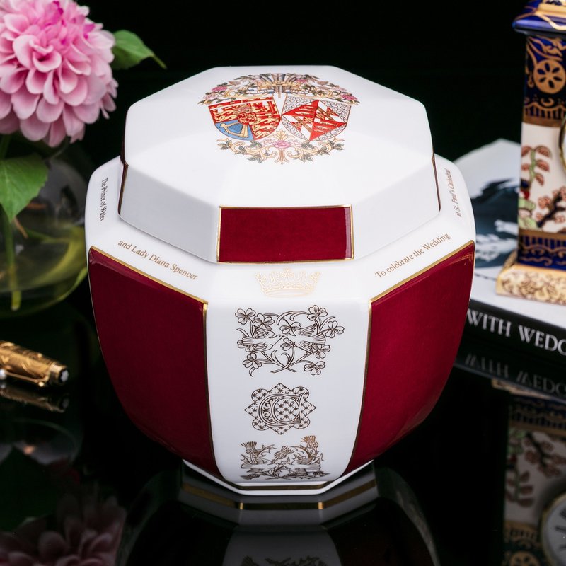 British made Caverswall wedding 1981 general jar limited edition bone china palace style tea jar coffee storage jar - กล่องเก็บของ - เครื่องลายคราม 