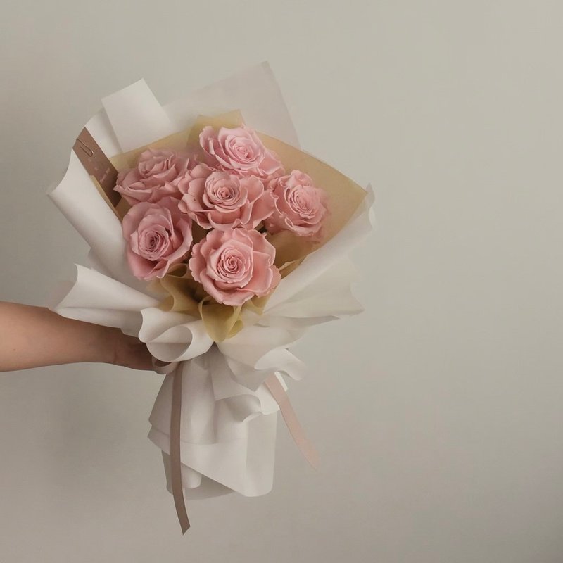 /粉色永生玫瑰花束/情人節 七夕 生日禮物 永生花 玫瑰 粉色 - 乾燥花/永生花 - 植物．花 多色