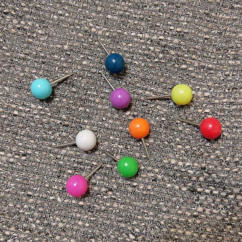 Purchase 20 additional thumbtacks - Posters - Plastic Multicolor