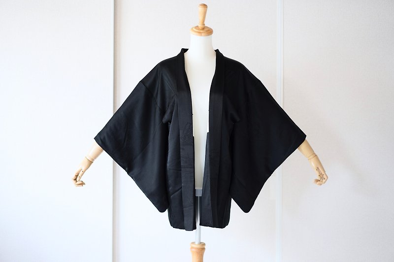 EXCELLENT condition/ Japanese landscape kimono, Black kimono, silk kimono /4427 - ジャケット - シルク・絹 ブラック