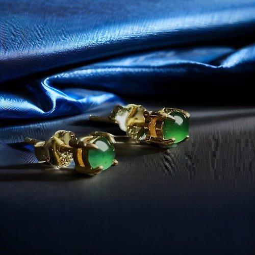 瓔珞珠寶盒 E.L.Jewelry Box 冰綠翡翠蛋面14K包金鑲嵌耳環 | 天然緬甸A貨