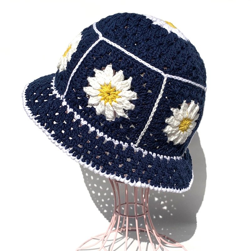 【クロシェハット】かぎ針編み お花のバケットハット ネイビー - 帽子 - 棉．麻 藍色