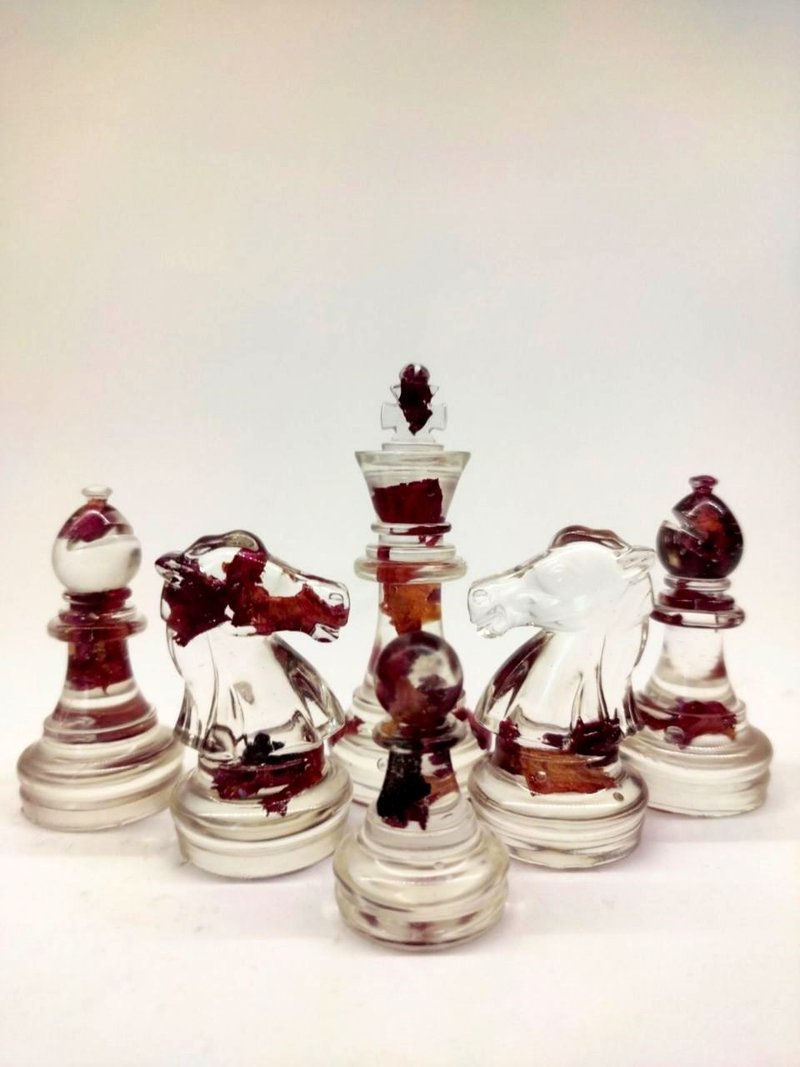 Custom resin chess sets with board | Size of King 2.75 inch (7 cm) | Epoxy resin - บอร์ดเกม - เรซิน สีแดง