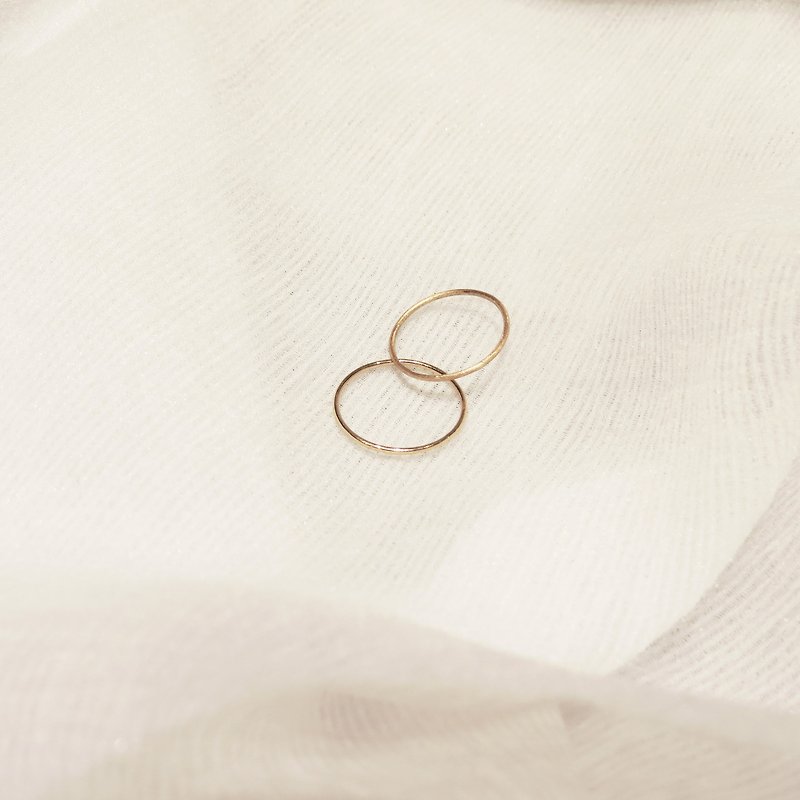 亮面純銀素戒 (14k合金) (購買多個可客製多環戒) - 戒指 - 其他金屬 金色