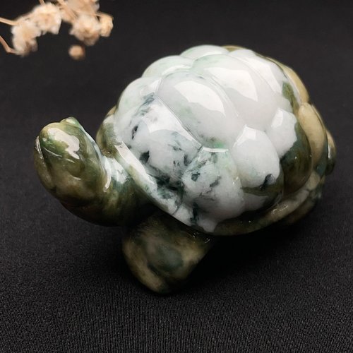 翡翠 亀 置物 3色の翡翠亀の置物 天然ビルマ翡翠 Aグッズ | - ショップ