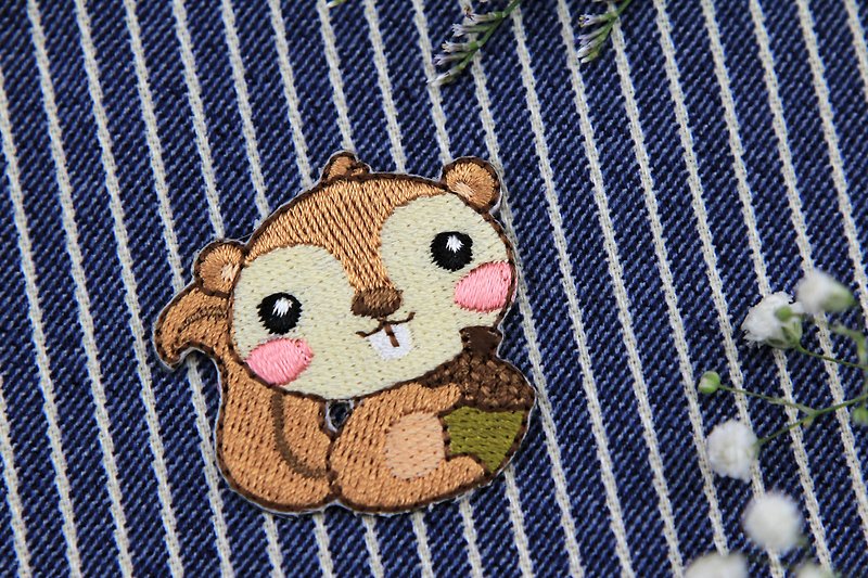 松鼠自黏繡布貼-森林可愛動物系列 - 其他 - 繡線 咖啡色