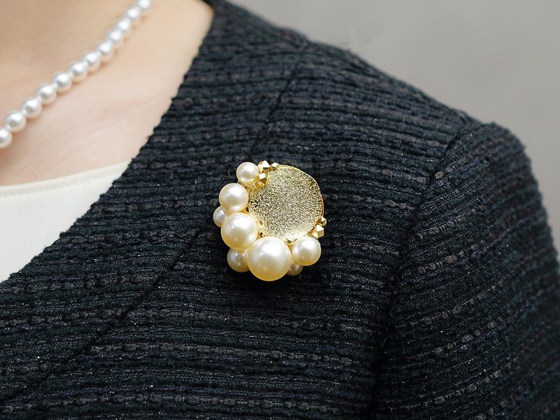 [Brooch] Moon Glass Pearl - Brooches - Gemstone Gold
