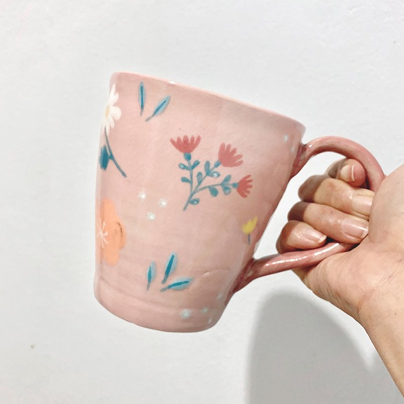 Cute Handmade Pinku garden MUG - 咖啡杯/馬克杯 - 陶 粉紅色