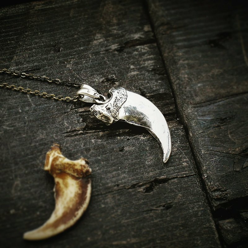 Claw silver pendant - Necklaces - Sterling Silver Silver