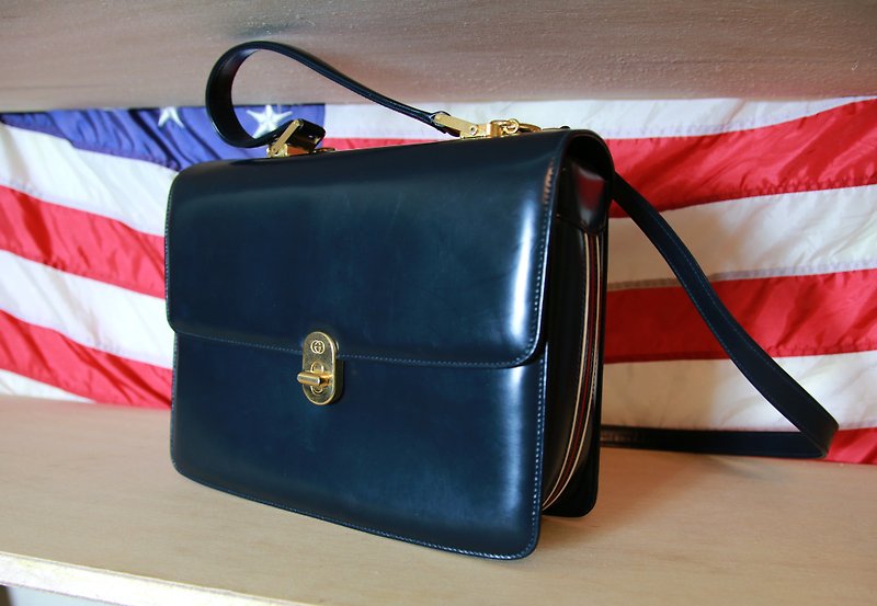 Back to Green :: Gucci Business Side Backpack vintage Bag (B-02) - Messenger Bags & Sling Bags - Genuine Leather 