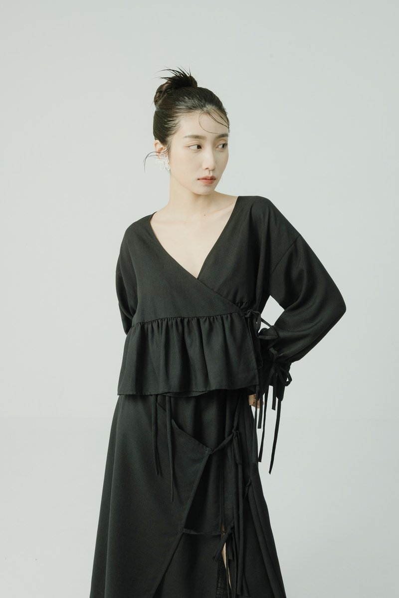 心齋坐忘/黑色新中式交叉襟綁帶上衣 - 女上衣/長袖上衣 - 其他人造纖維 黑色