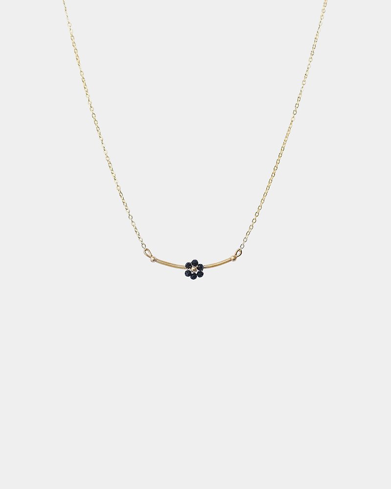 Black Daisy Obsidian Necklace - สร้อยคอ - คริสตัล สีดำ