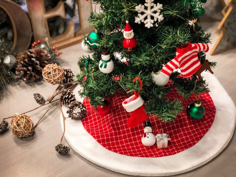 Mini Christmas Tree Skirt | Christmas decorations - ของวางตกแต่ง - วัสดุอื่นๆ สีแดง