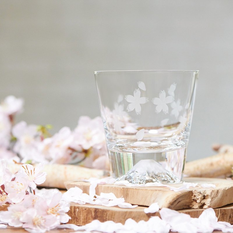 日本田島硝子 日本製富士山雕花威士忌杯 富士山杯-豐饒櫻花款 - 玻璃杯 - 玻璃 透明