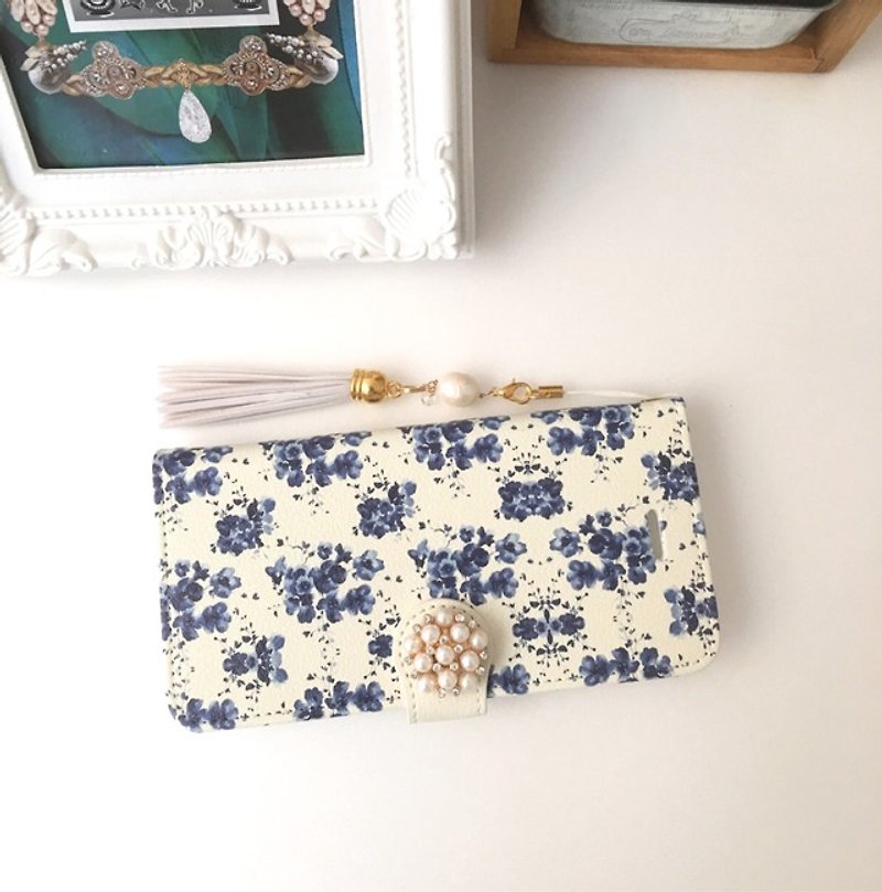 [Pajour] [Navy] Watercolor paint Floral pattern Notebook type smartphone case [iPhone] [Notebook] - เคส/ซองมือถือ - หนังแท้ สีน้ำเงิน