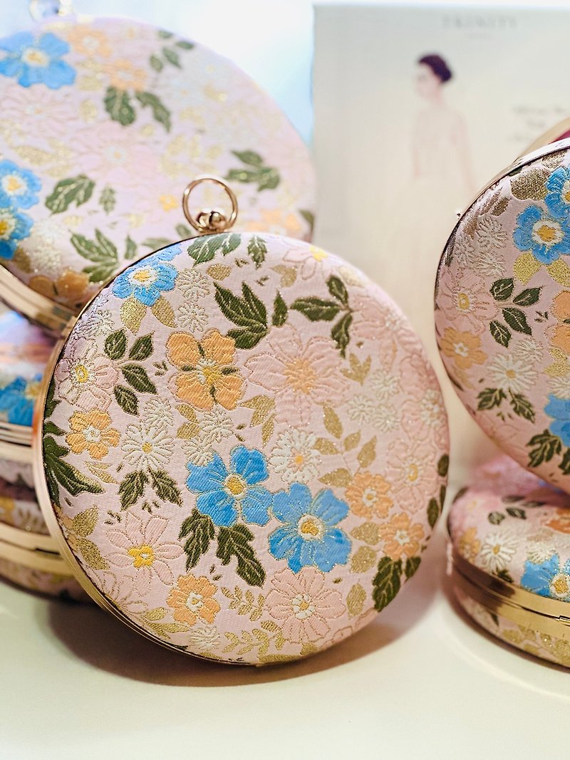 Pink flower round bag - can be held in hand / worn cross-body - กระเป๋าคลัทช์ - ผ้าฝ้าย/ผ้าลินิน สึชมพู
