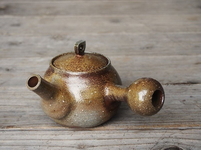 Bizen teapot (small) _k 2 - 007 - ถ้วย - ดินเผา สีนำ้ตาล