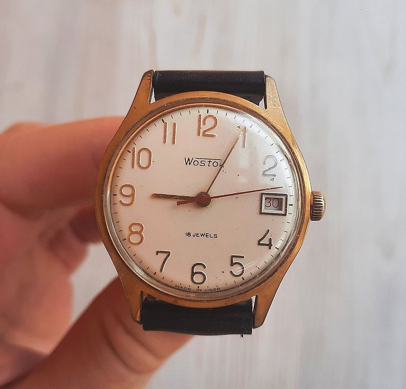 Wostok 2214 mens wrist watch USSR  – Soviet wind up watch Vostok 17 jewels - 男錶/中性錶 - 其他材質 橘色