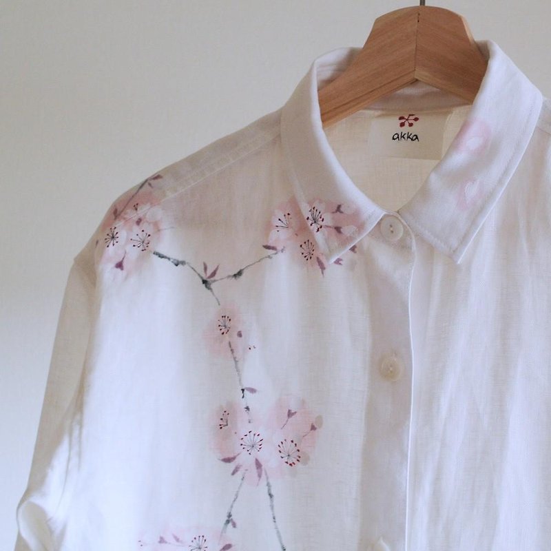 Linen · Shirt White <Sakura> - เสื้อผู้หญิง - ผ้าฝ้าย/ผ้าลินิน 