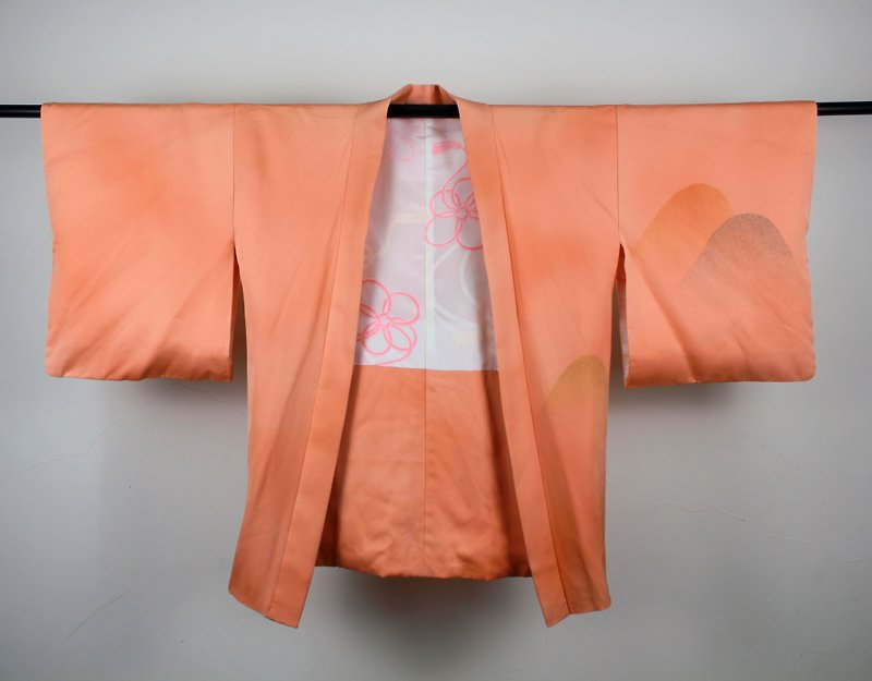 小龜葛葛 - 日本 山丘 手工縫製 羽織和服外套 - 女大衣/外套 - 絲．絹 多色