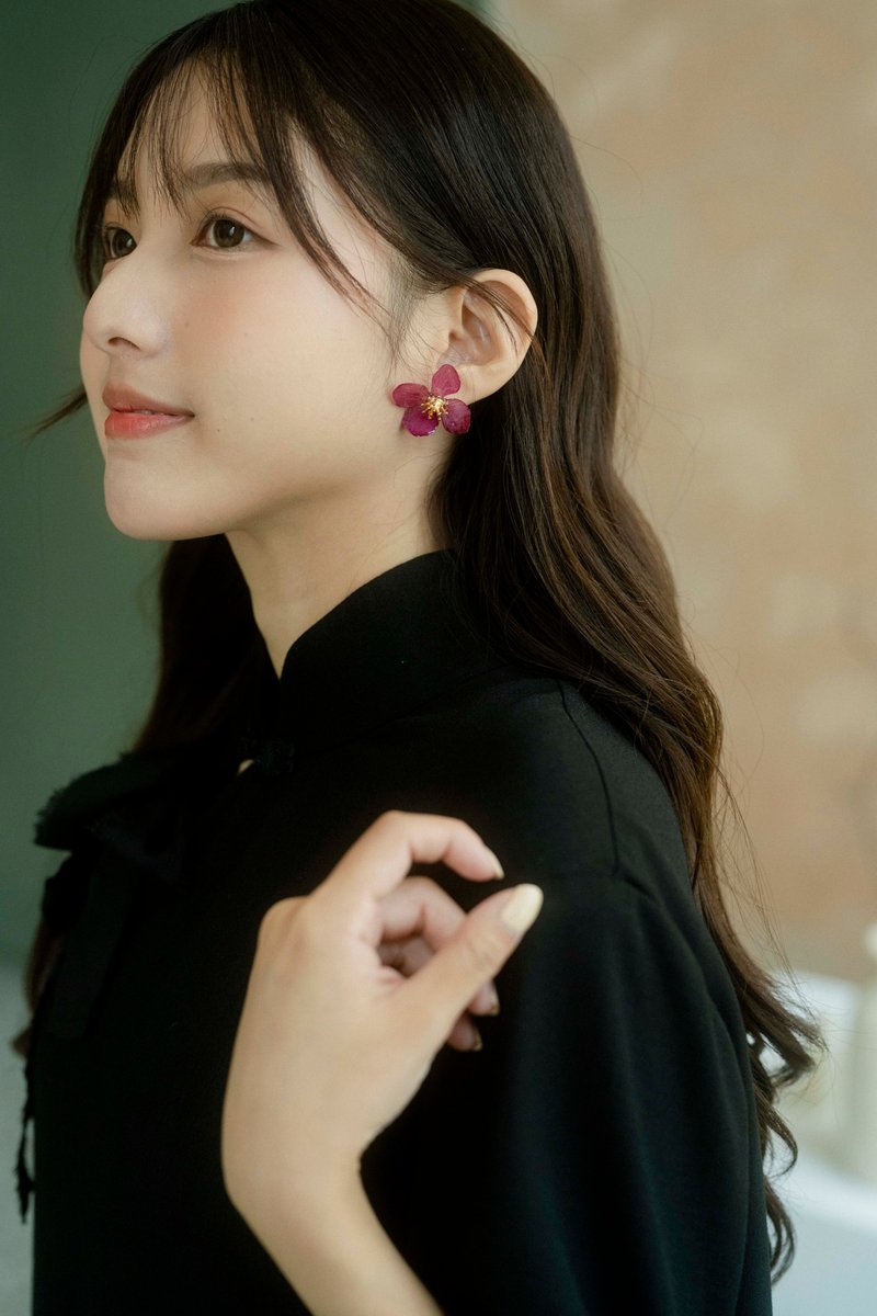 紫紅色真花耳環  Jane Earrings - 耳環/耳夾/耳骨夾 - 植物．花 紫色