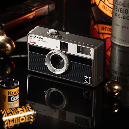 Kodak 柯達底片相機旗艦店 【Kodak 柯達】預購 復古底片相機 半格機 H35N 條紋黑色+隨機底
