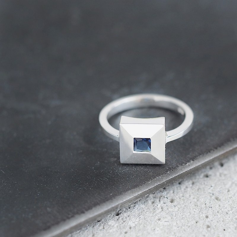 Sapphire tile ring Silver 925 - แหวนทั่วไป - โลหะ สีน้ำเงิน