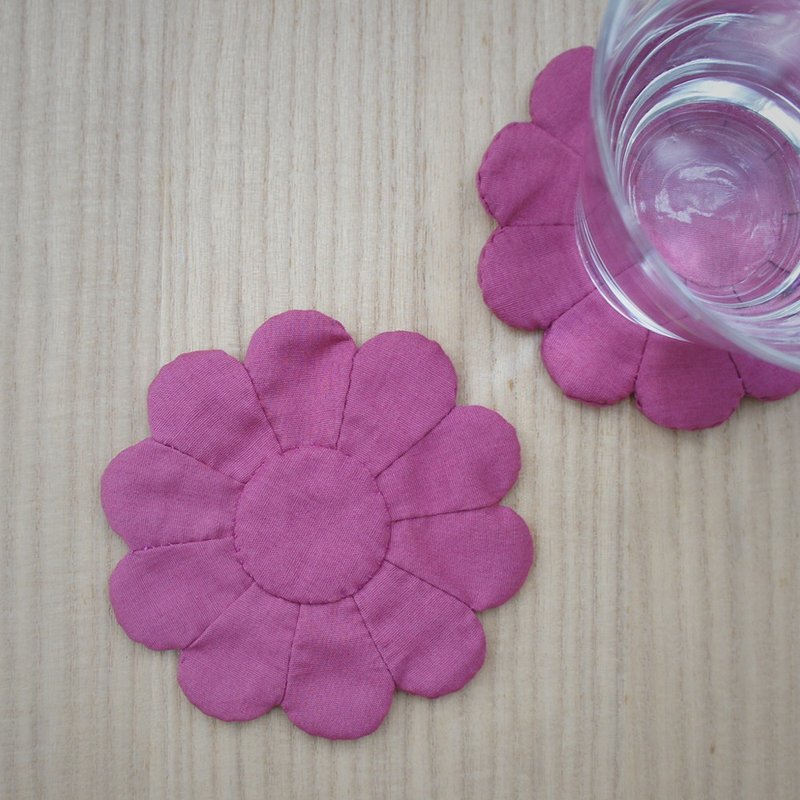Handmade coaster "KIKU-HANA 菊花"  purple - 杯墊 - 棉．麻 紫色