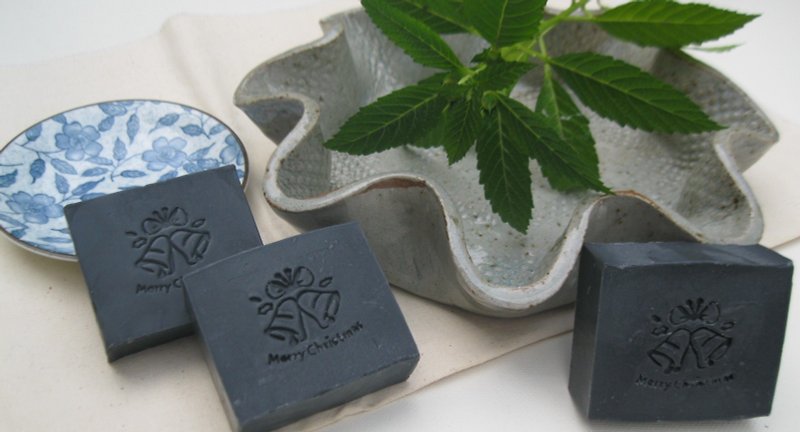 [Natural Soap] Binchoutan hair soap (gift exchange Christmas gifts) - สบู่ - วัสดุอื่นๆ สีดำ
