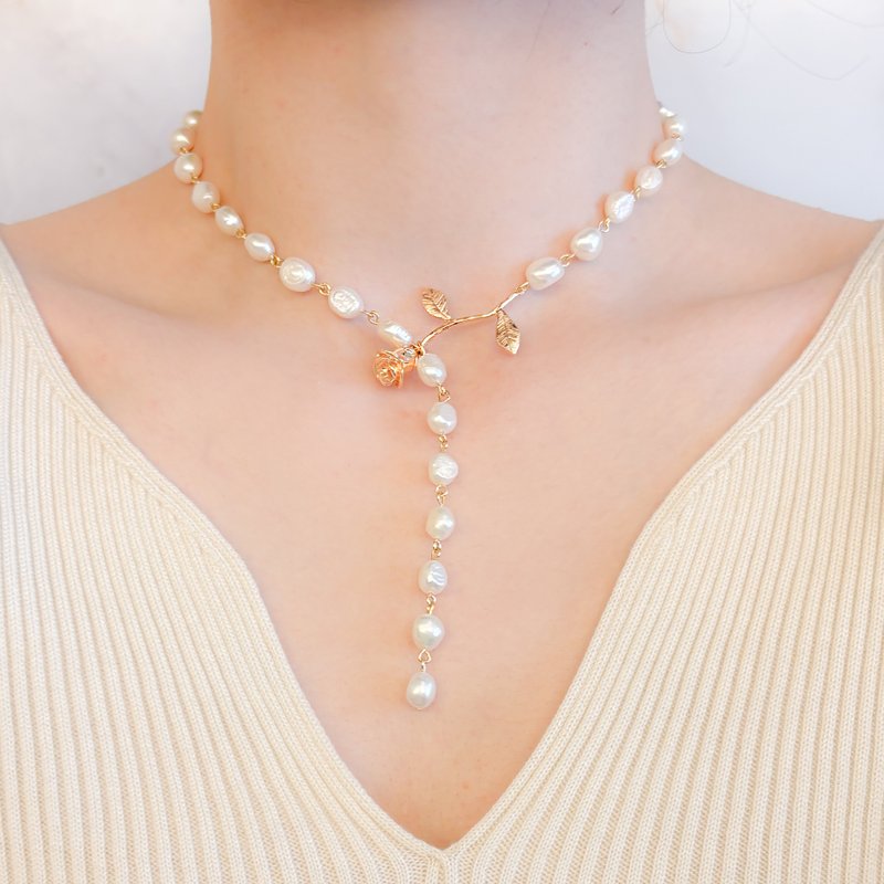 その涙は別の日に/薔薇と淡水パールのチョーカーネックレス　　SV643 - 頸鏈 - 其他材質 白色