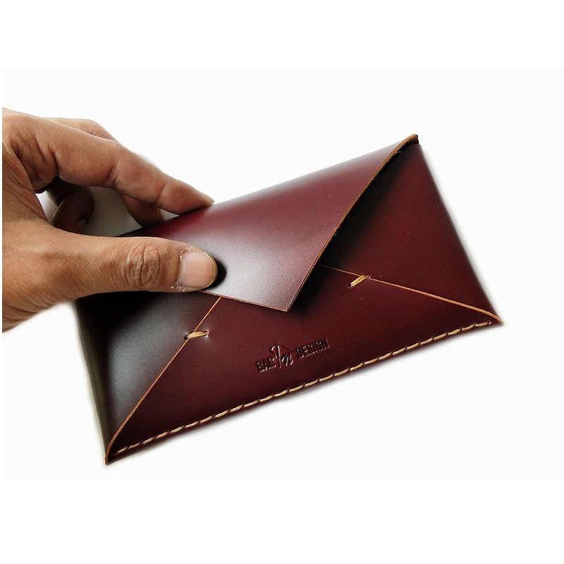 Elegant Sleeve leather for Smart phone The Letter Design Handmade - 手機殼/手機套 - 真皮 