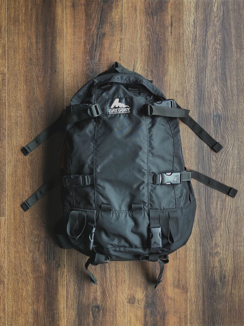 GREGORY Day & Half / Old Standard / 33L / Discontinued American / Classic Black - Backpacks - Nylon Black