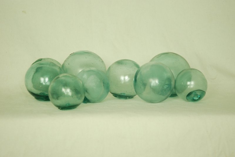Bubble glass float no.16121101304 - Items for Display - Glass Green