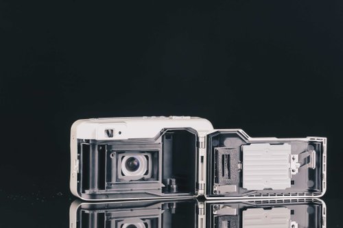 【美品】ミノルタMinolta Zoom 110 Date説明書・箱・新品電池付 ミノルタ 110 ズーム デイト #3077 #135 フィルムカメラ