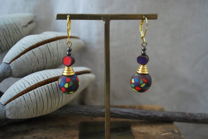 Colorful round earrings, red x purple - ต่างหู - ดินเหนียว หลากหลายสี