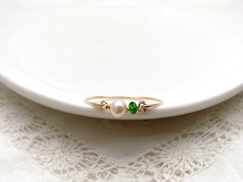 Freshwater pearl and chrome diopside wire ring - General Rings - Pearl Green