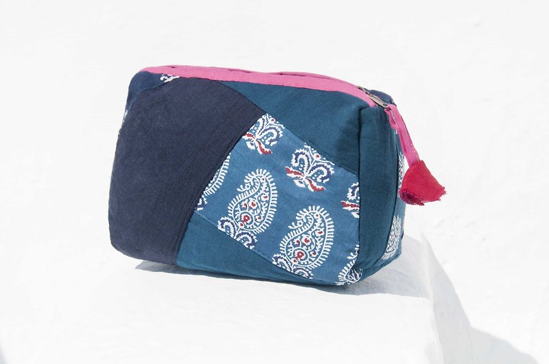 Valentine's Day gift Mother's Day gift birthday gift limited edition a blue stained patch storage bag / ethnic wind bag / camera bag / woodcut cosmetic bag / phone bag / travel clutch - indigo patchwork tannin flowers - Clutch Bags - Cotton & Hemp Blue